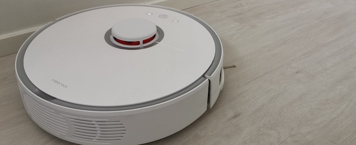 Roborock S5 Robot Vacuum cleaning floors